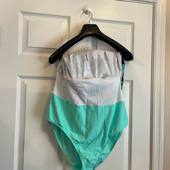 Women's Plus Size Tropical Floral Print Bathing Suit Swimsuit Swimwear 16W-20W - Picture 9 of 10